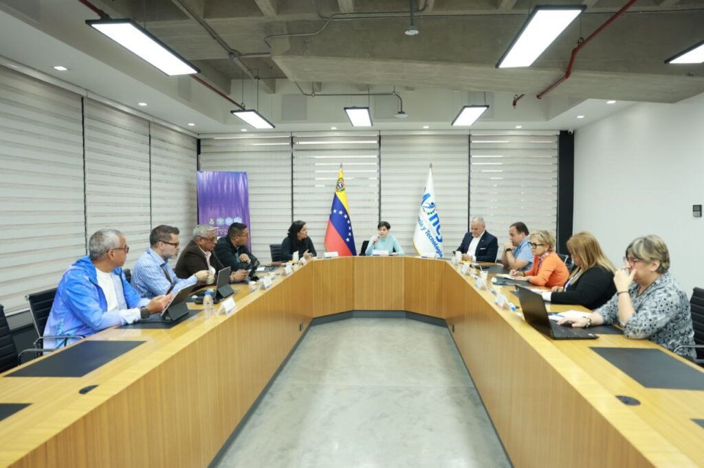 Sistema Nacional de Ingreso garantiza cupo universitario a jóvenes bachilleres Sistema Nacional de Ingreso garantiza cupo universitario a jóvenes bachilleres