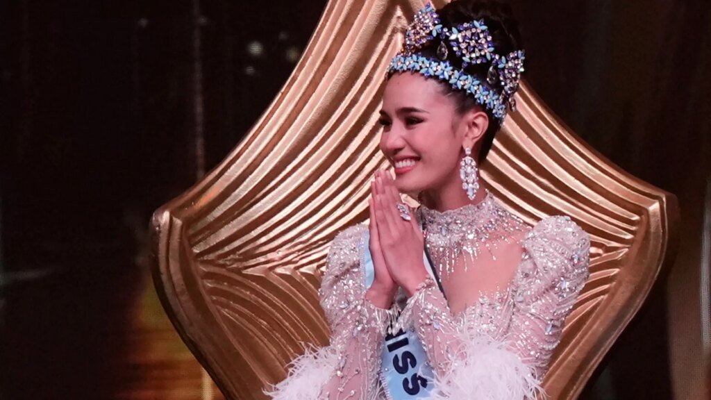 la tailandesa que ha sido coronada como Miss Mundo 2025 la tailandesa que ha sido coronada como Miss Mundo 2025