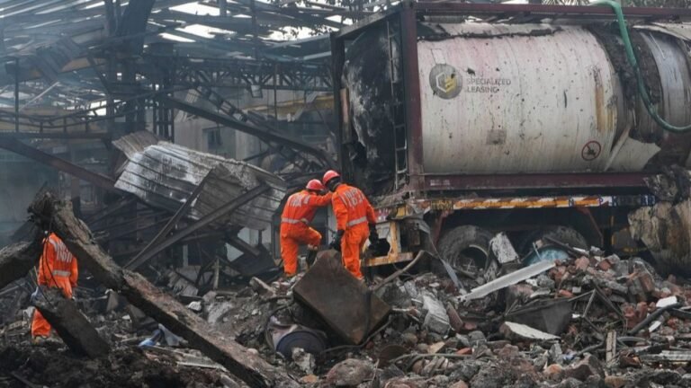 Aumentan a 39 los muertos tras la explosión en una fábrica farmacéutica del sur de India